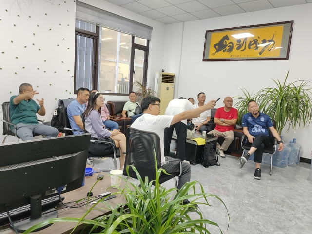 新型生物质茄子APP视频下载——客户交流精彩瞬间